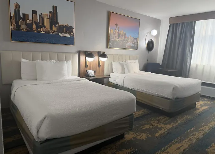 La Quinta By Wyndham Seattle Sea-Tac AirportAirport Hotel